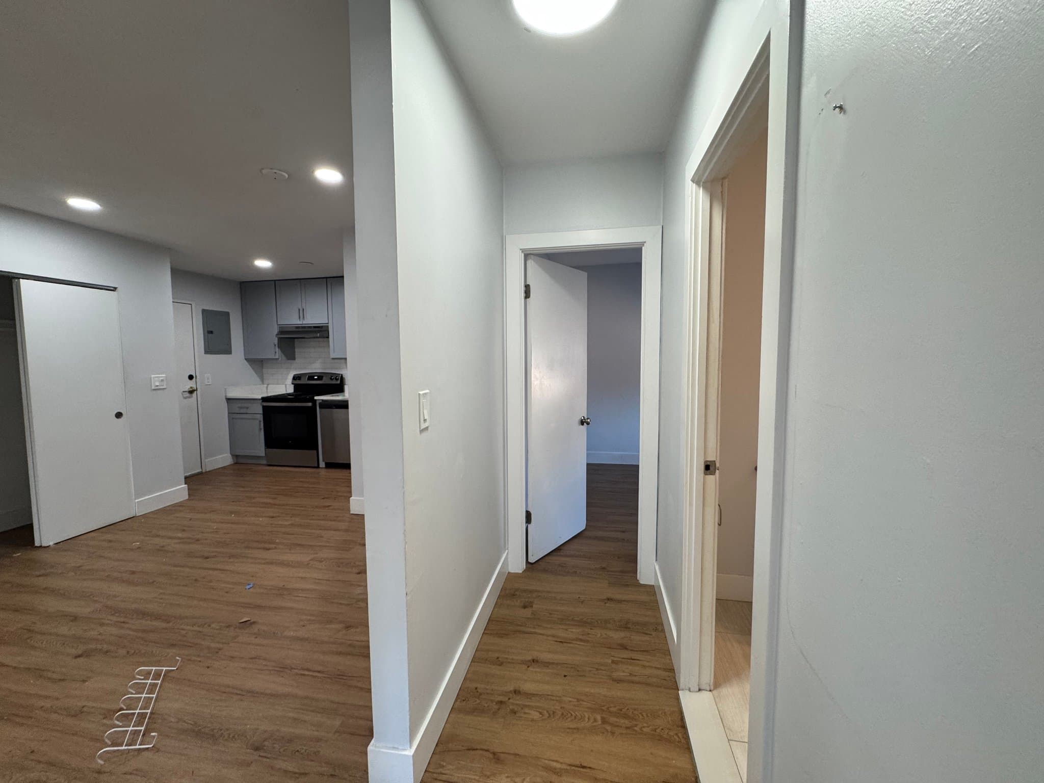 Framigham Apartment: 77 Arlighton st