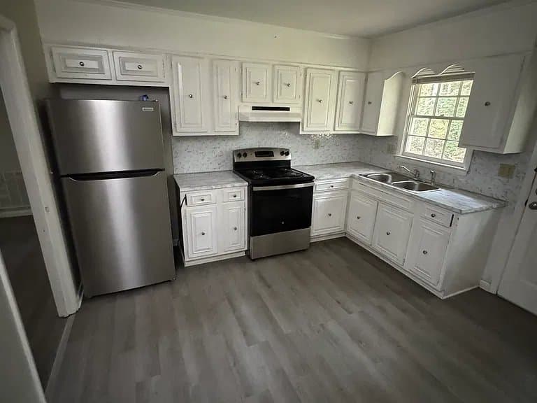Forest City Apartment: 144 Nottingham Dr