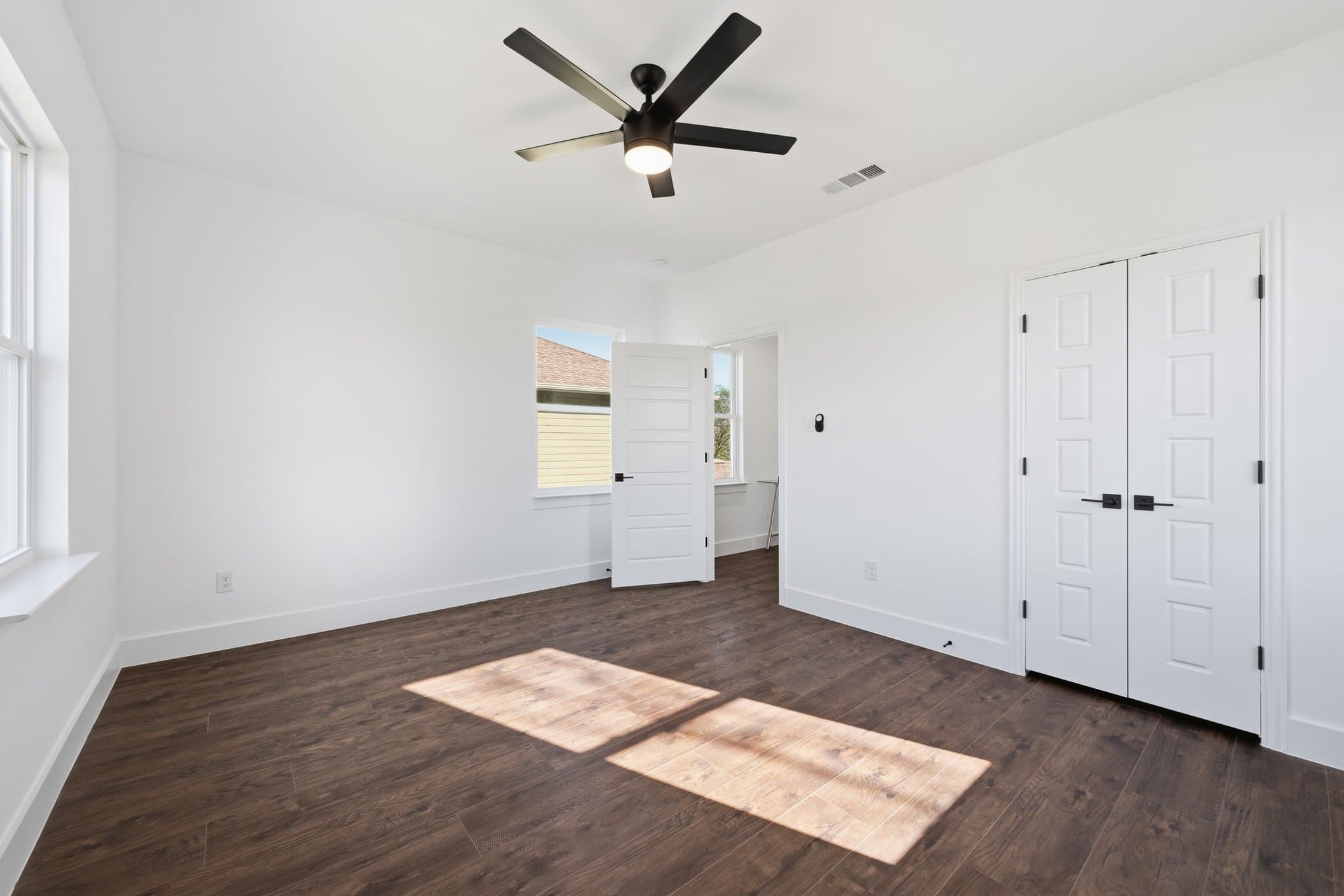 Fort Worth House: 1104 E Annie St