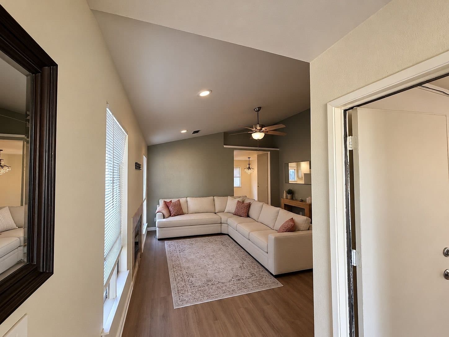 Turlock House: 2071 Joynichole Dr