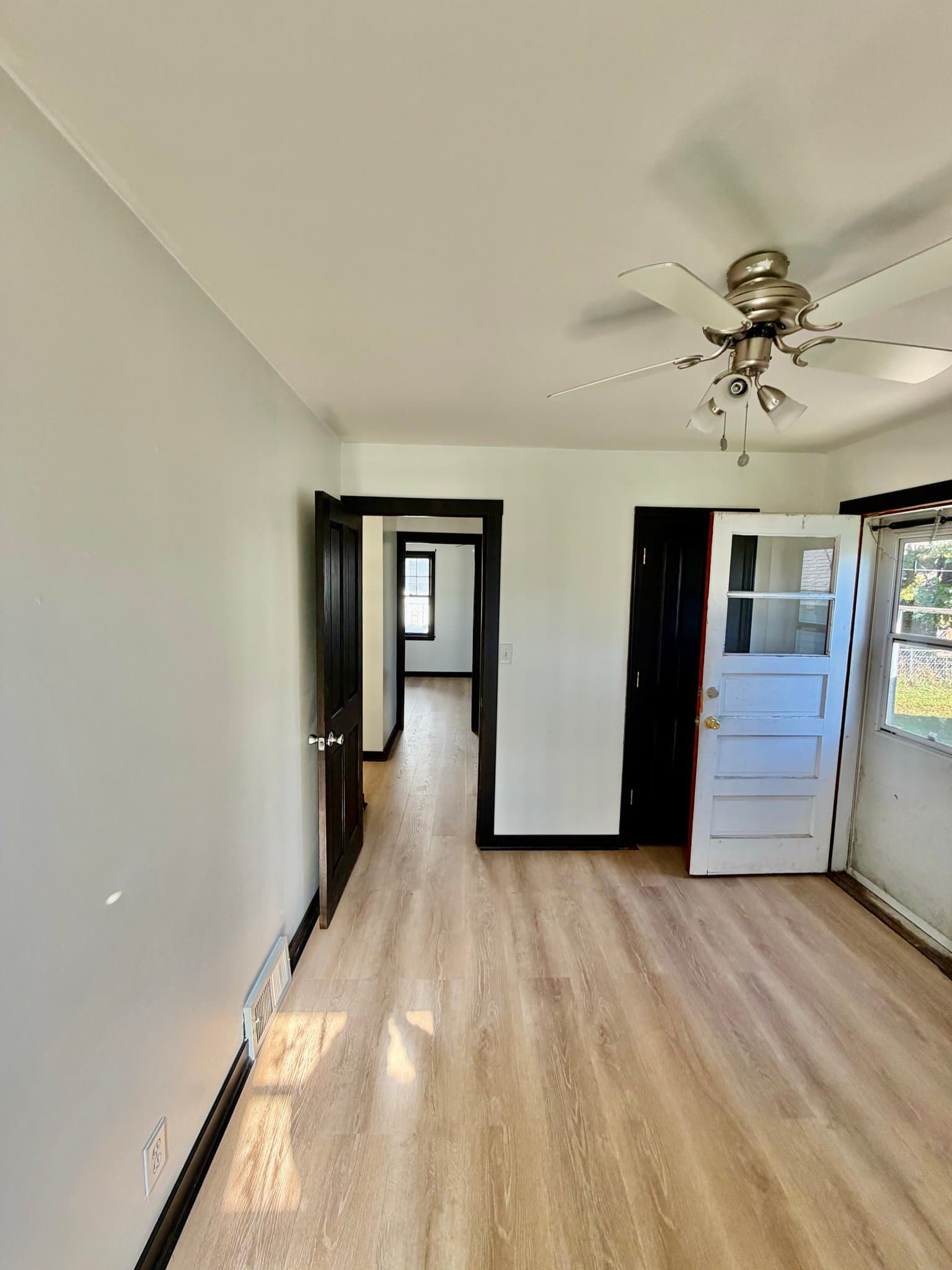 Benson House: 602 12th St N