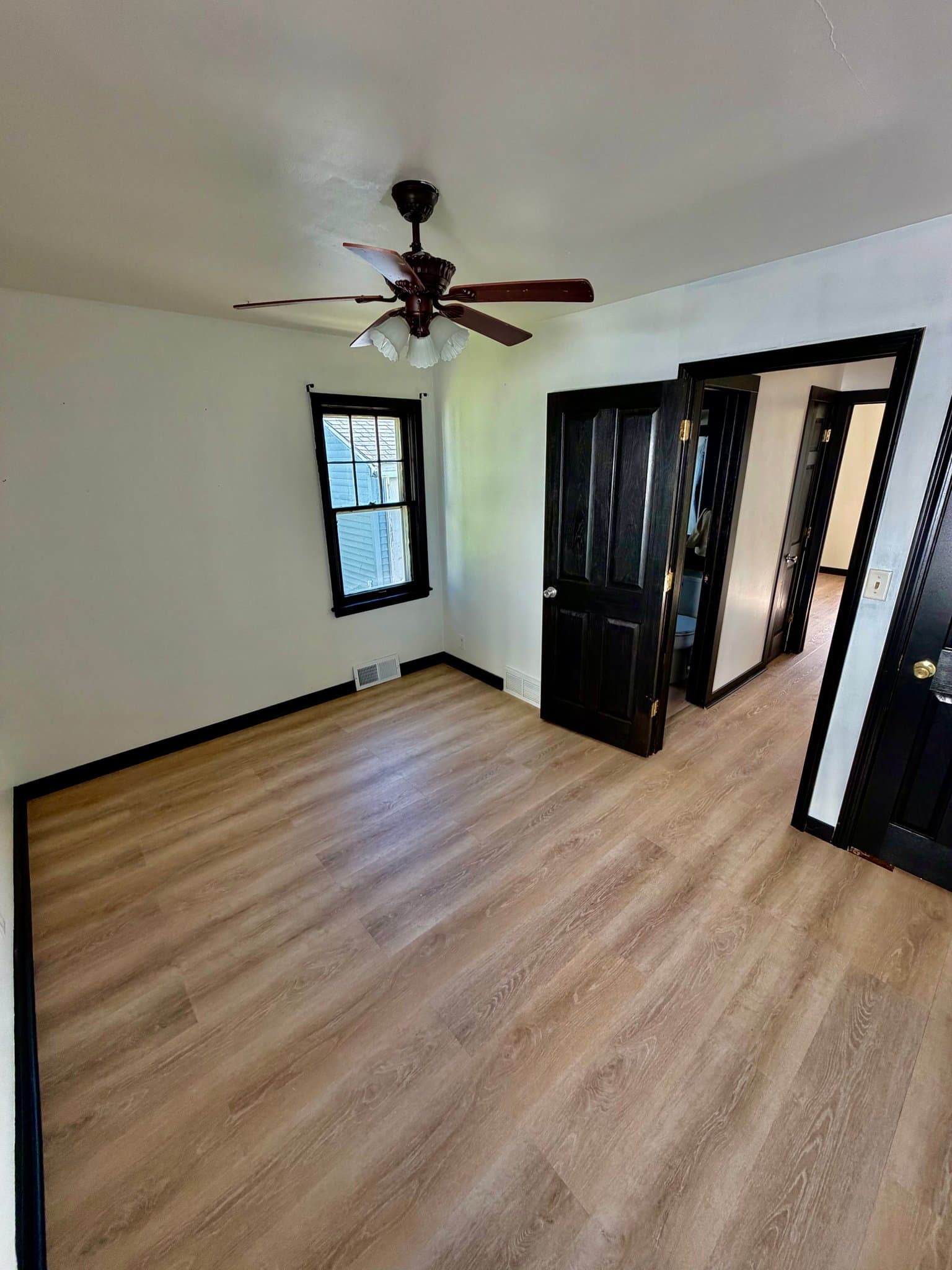 Benson House: 602 12th St N