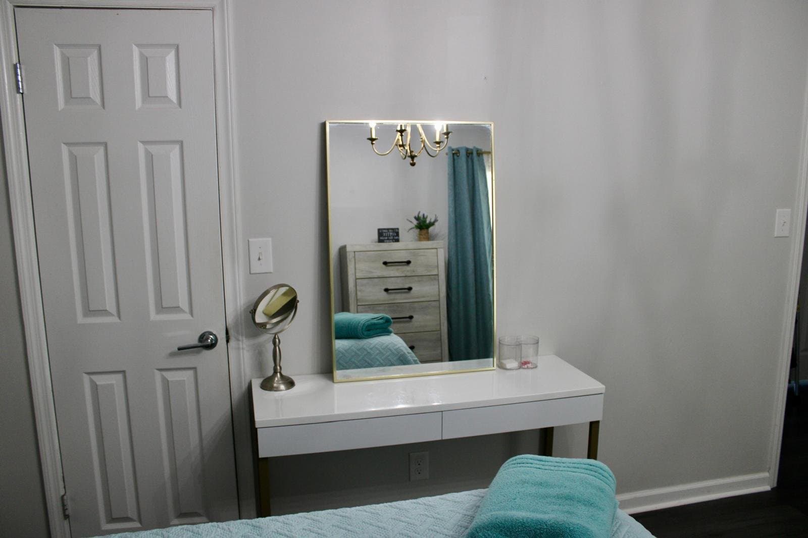 Fayetteville Single Room: 1056 Christina St