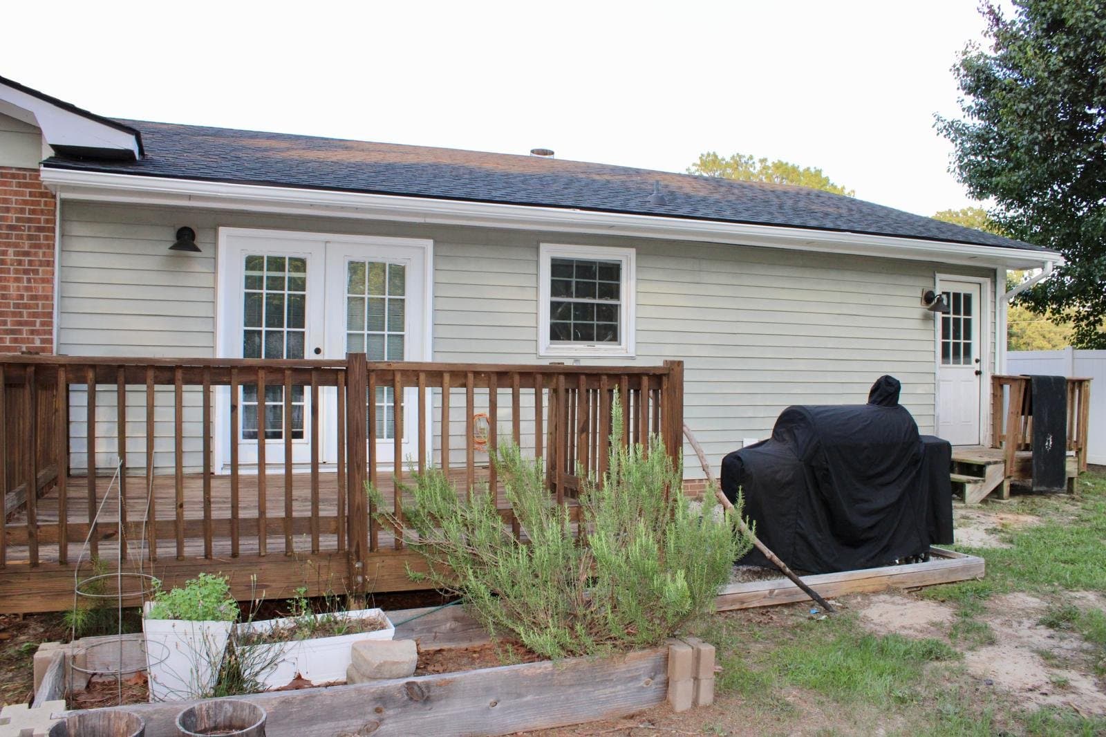 Fayetteville Single Room: 1056 Christina St