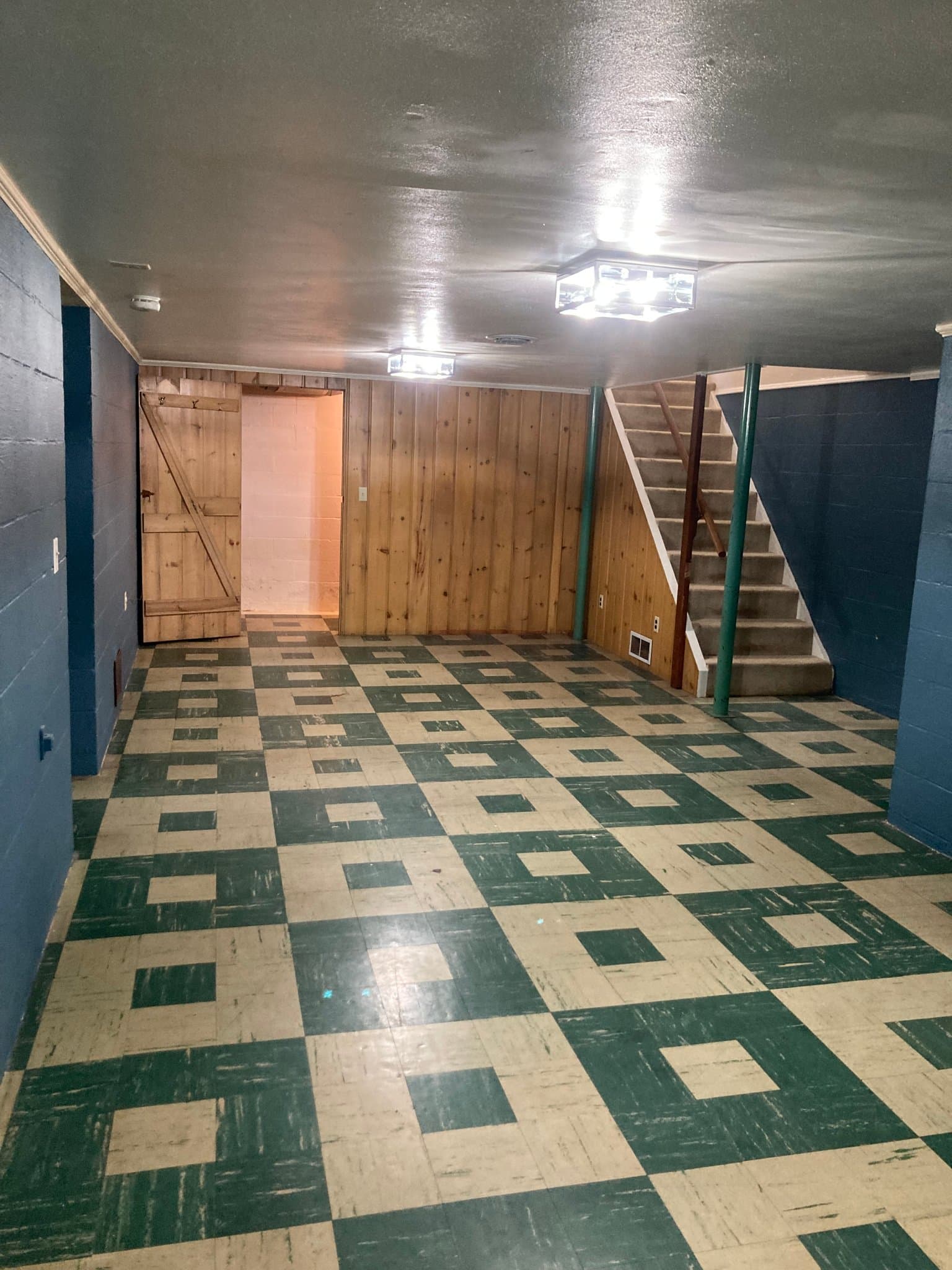 Columbus House: 2401 Bristol Rd