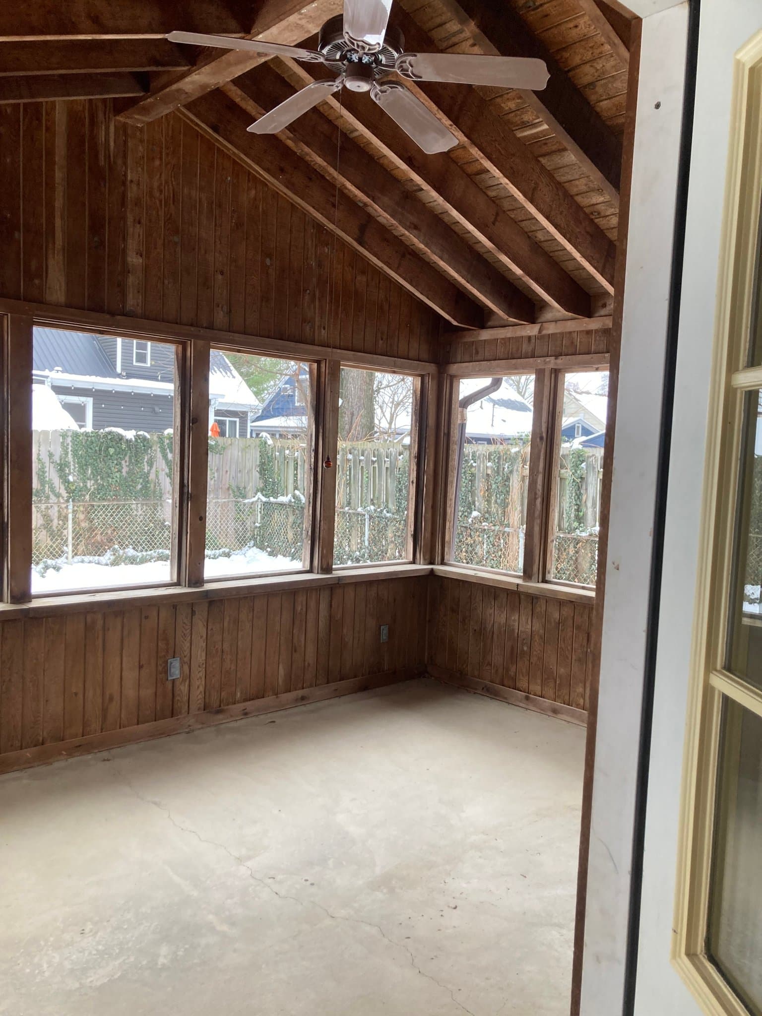 Columbus House: 2401 Bristol Rd