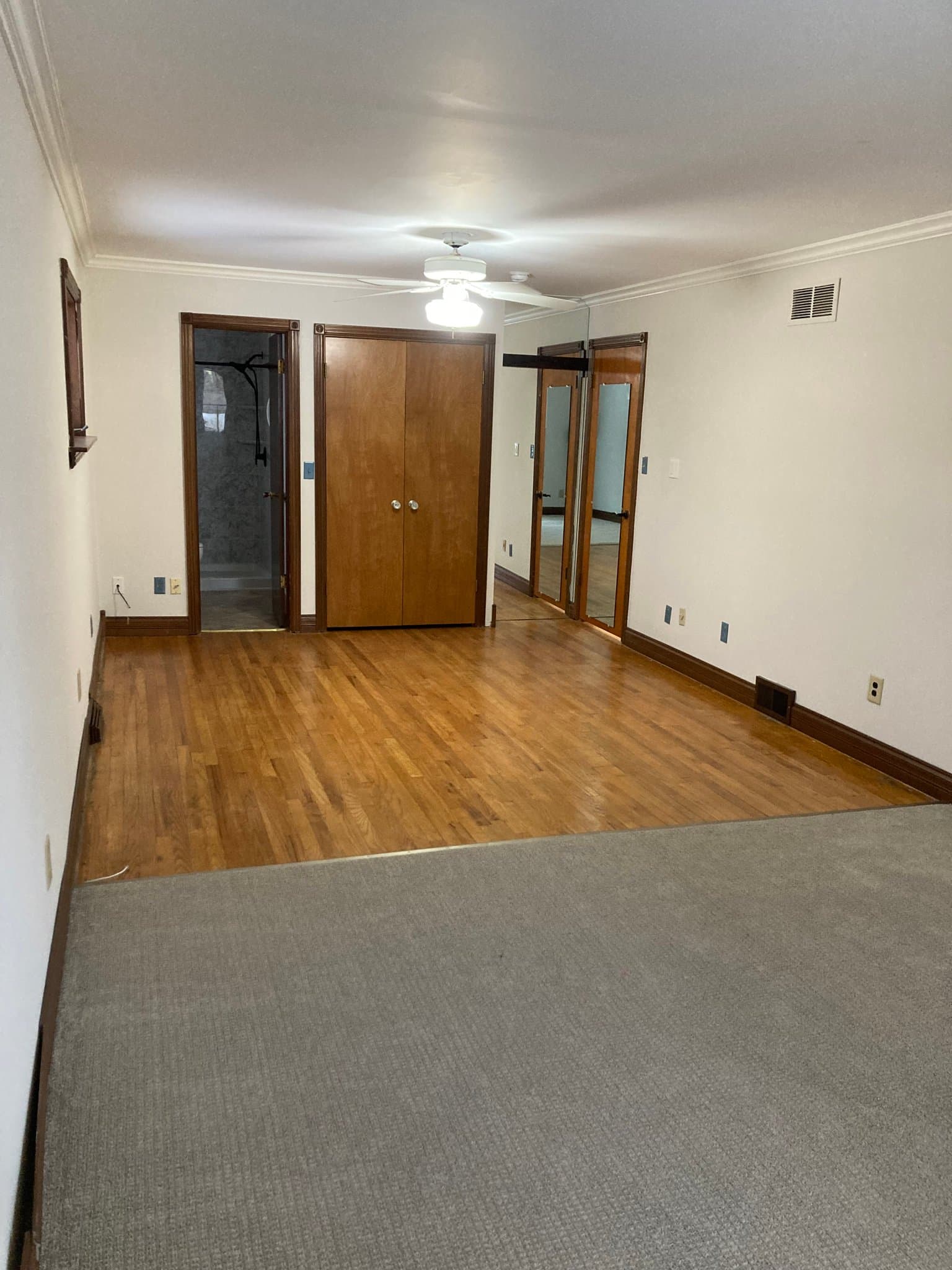 Columbus House: 2401 Bristol Rd