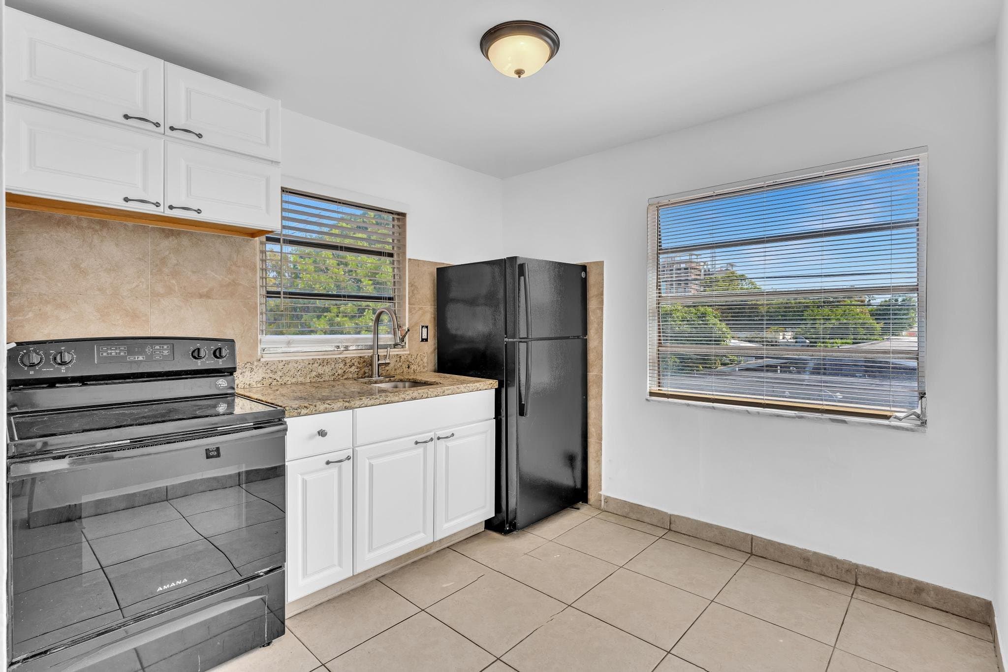 Hollywood Condo: 2417 N 19th Ave
