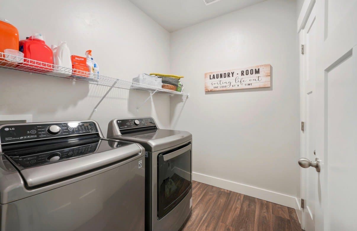 Vineyard Condo: 317 W 435 N