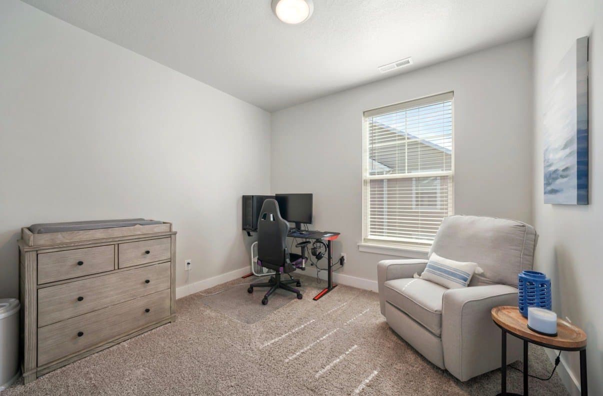 Vineyard Condo: 317 W 435 N