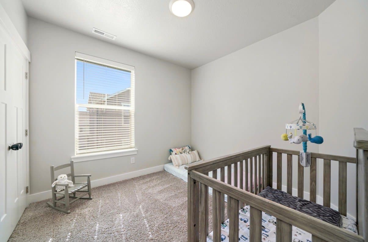 Vineyard Condo: 317 W 435 N