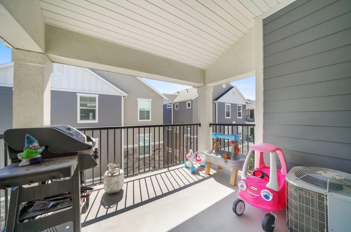 Vineyard Condo: 317 W 435 N