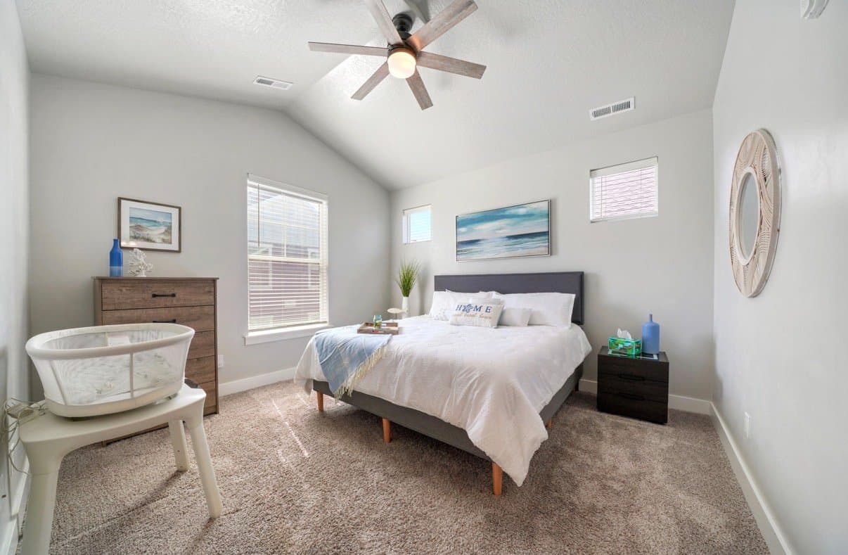 Vineyard Condo: 317 W 435 N