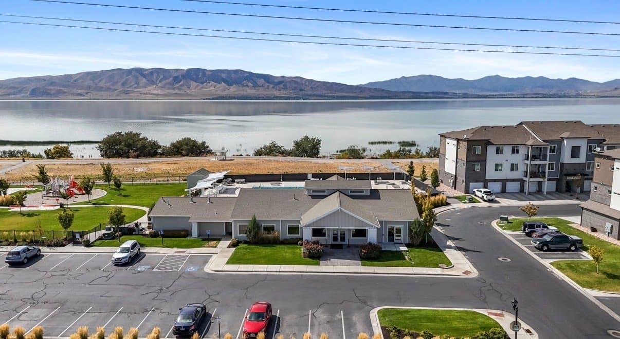 Vineyard Condo: 317 W 435 N