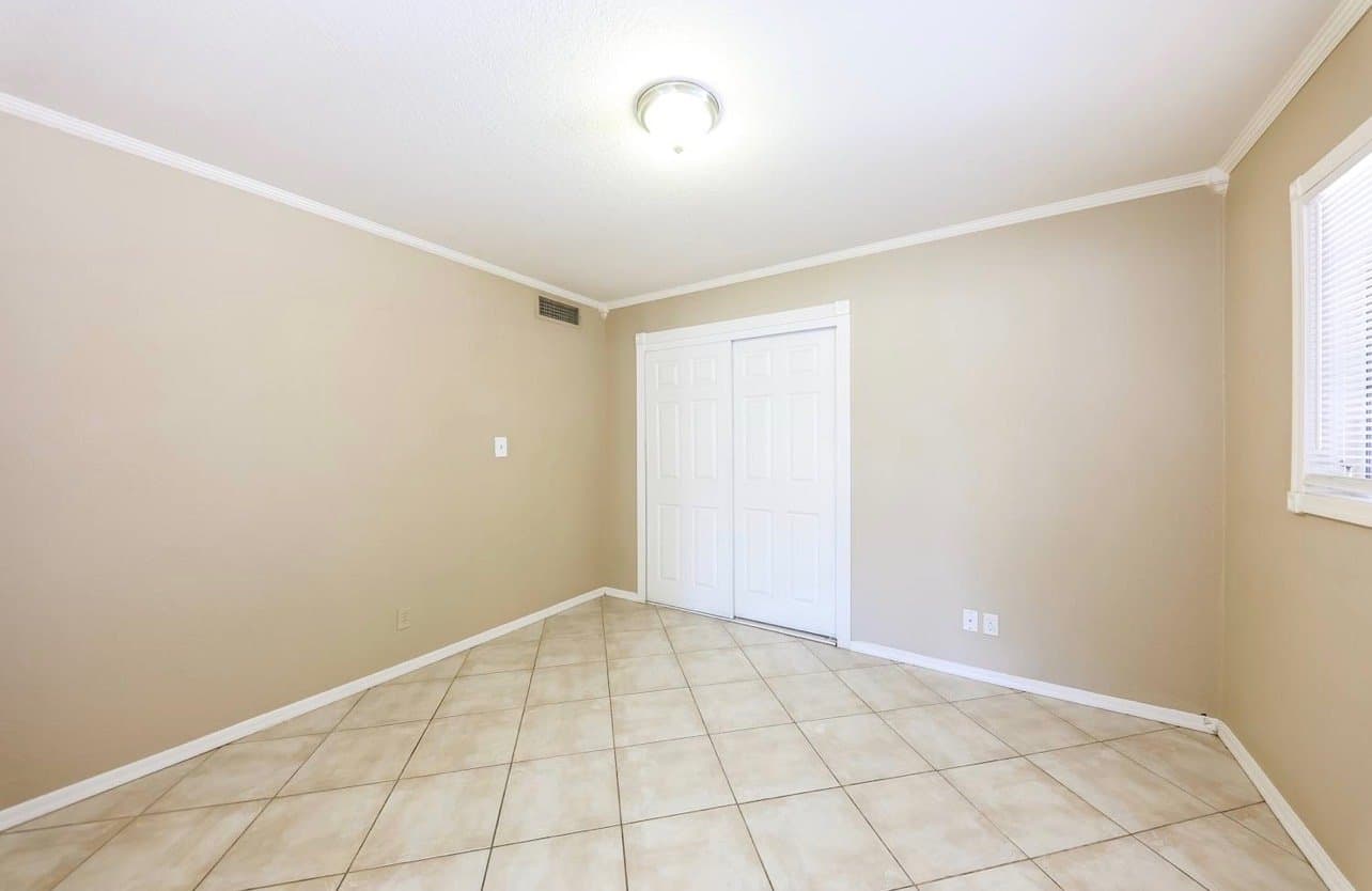 Phoenix House: 3541 W Tuckey Ln, Phoenix, AZ