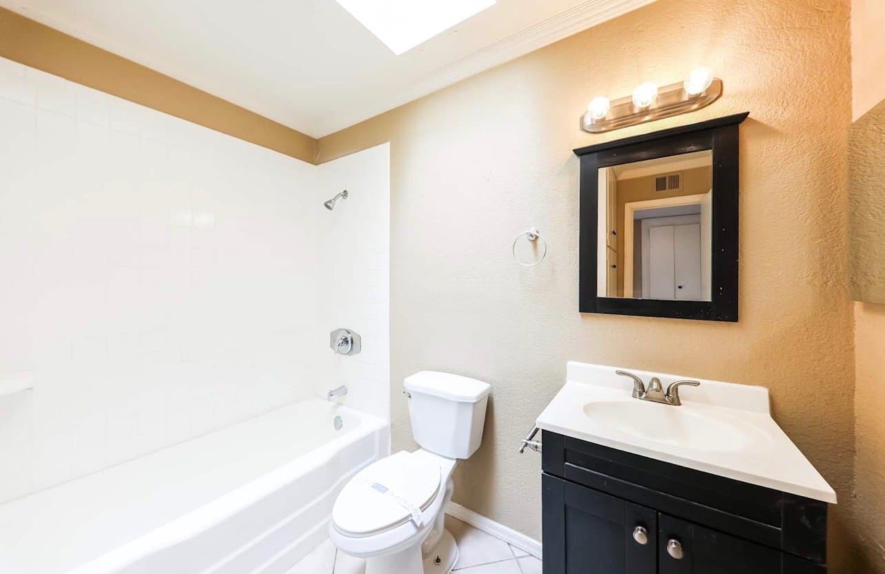 Phoenix House: 3541 W Tuckey Ln, Phoenix, AZ