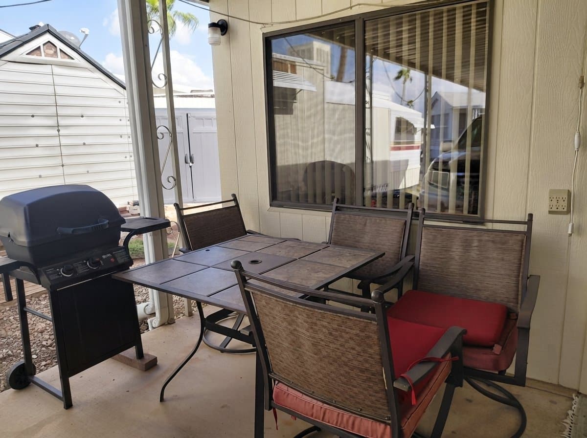Apache Junction House: 600 S Idaho Rd