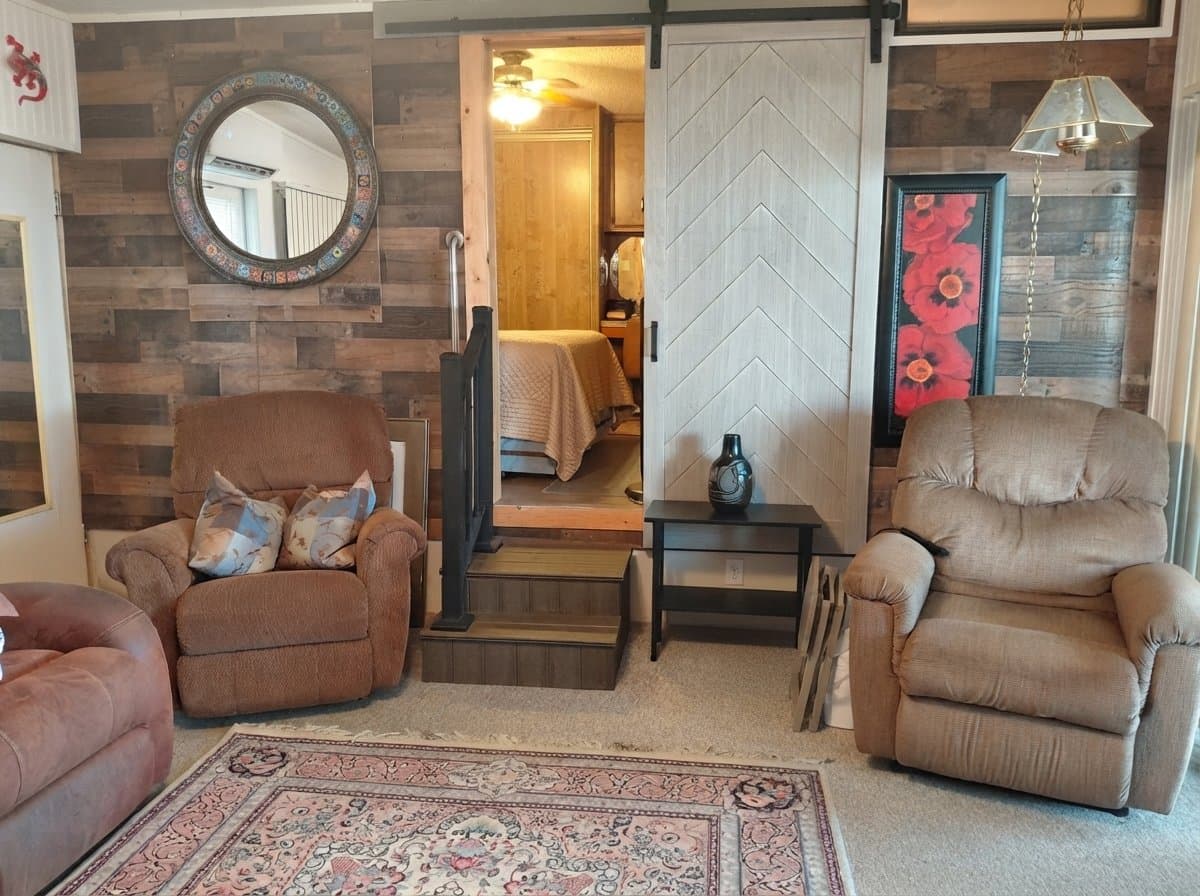 Apache Junction House: 600 S Idaho Rd