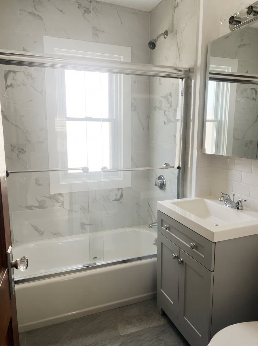 Hartford Apartment: 50 Stonington St