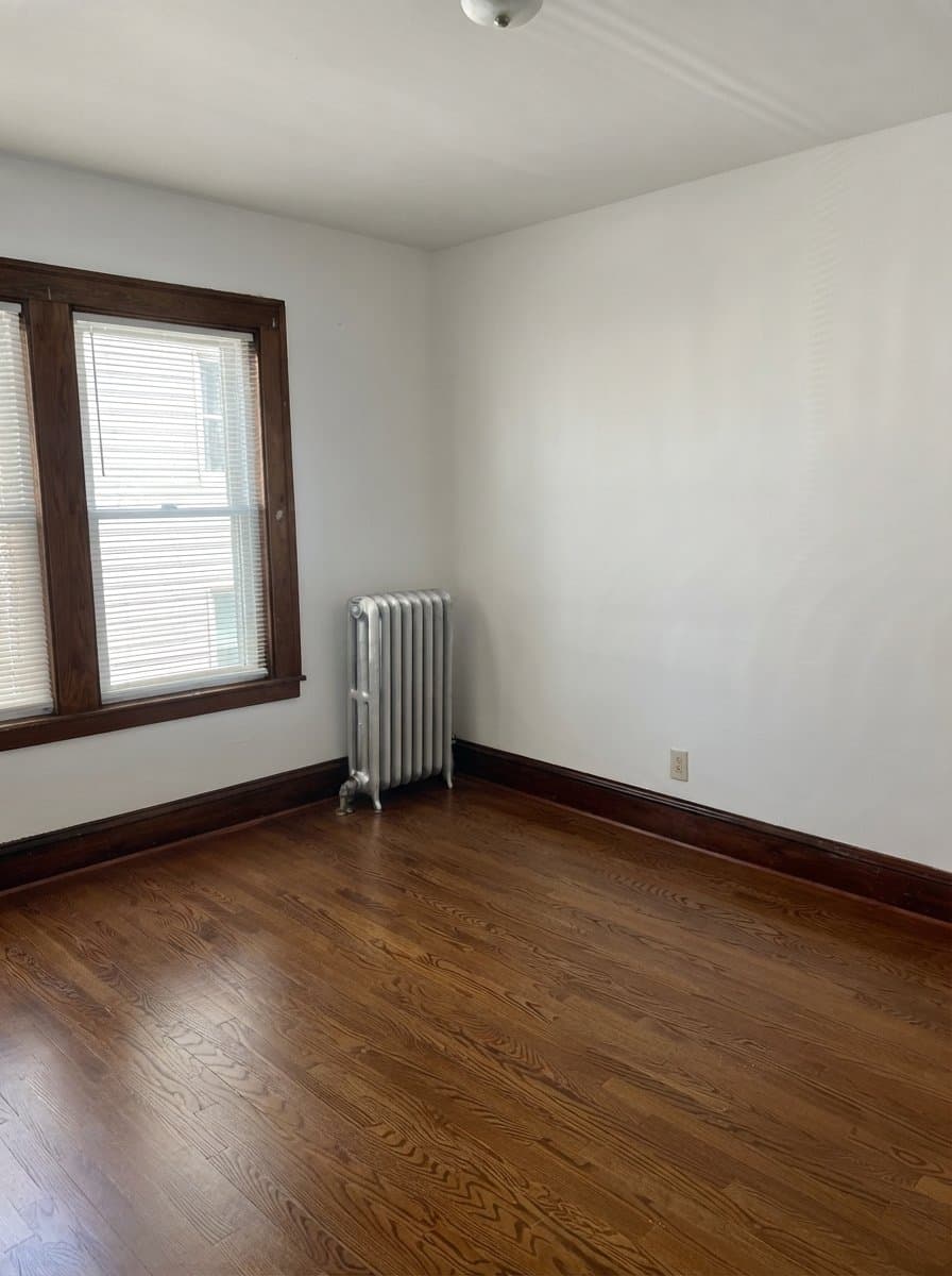 Hartford Apartment: 50 Stonington St