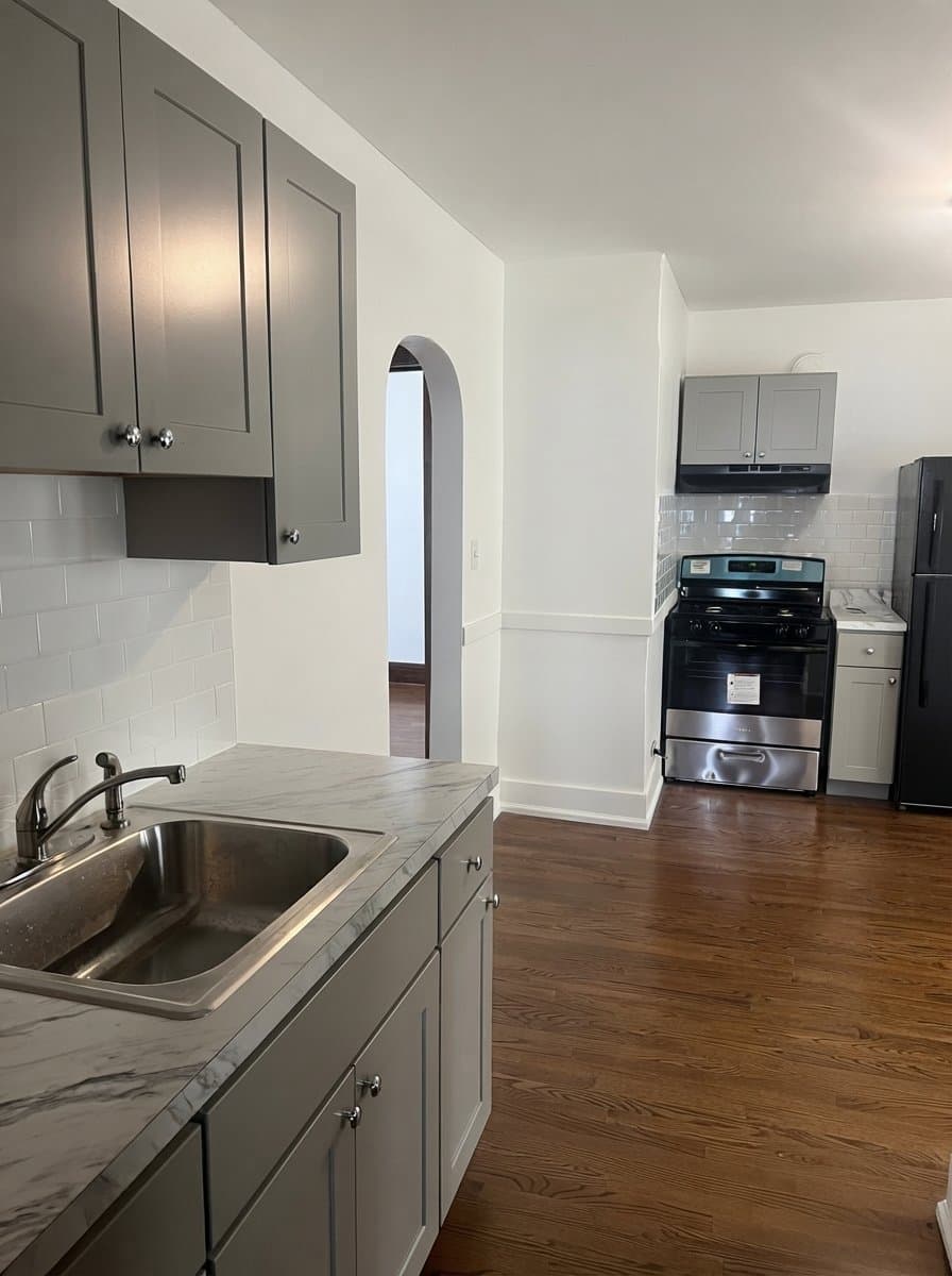 Hartford Apartment: 50 Stonington St