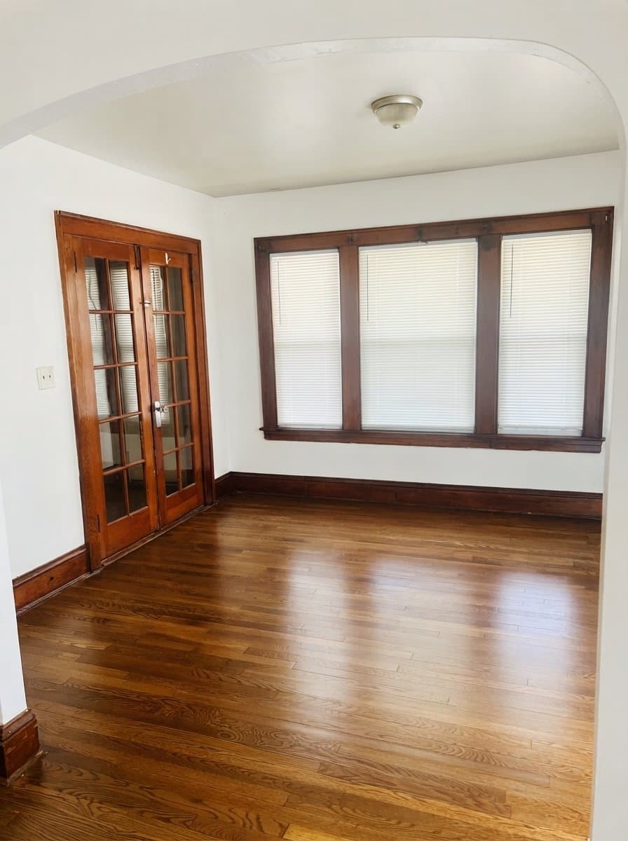 Hartford Apartment: 50 Stonington St