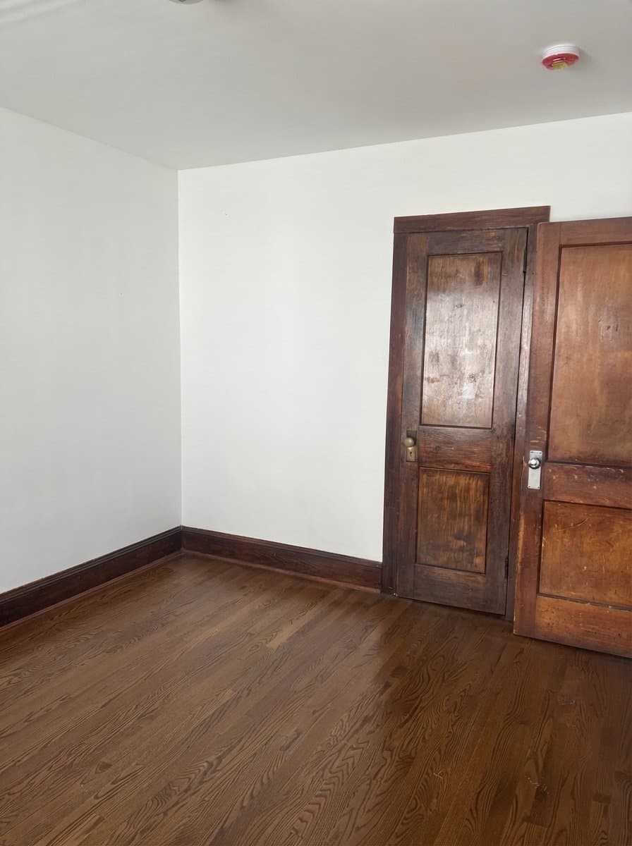 Hartford Apartment: 50 Stonington St