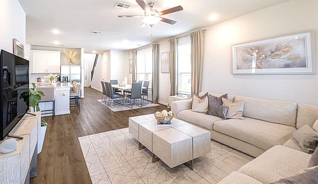 San Antonio House: 4726 Audubon Pl