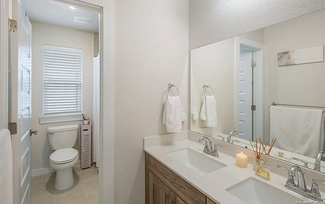 San Antonio House: 4726 Audubon Pl