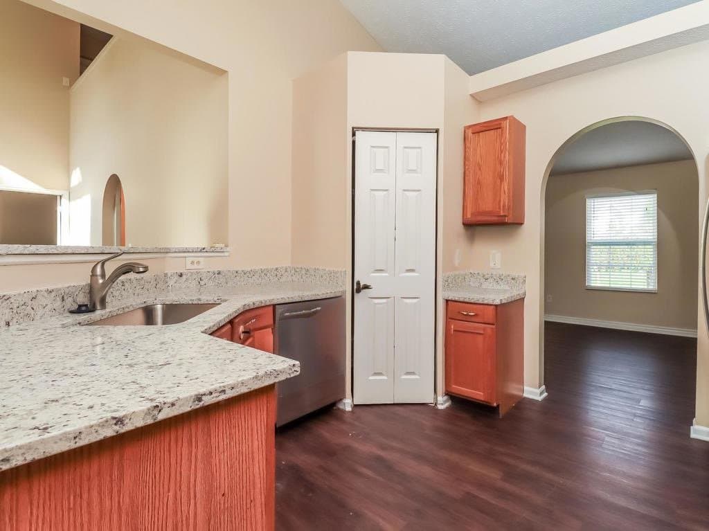 Galloway House: 1630 Ringfield Dr