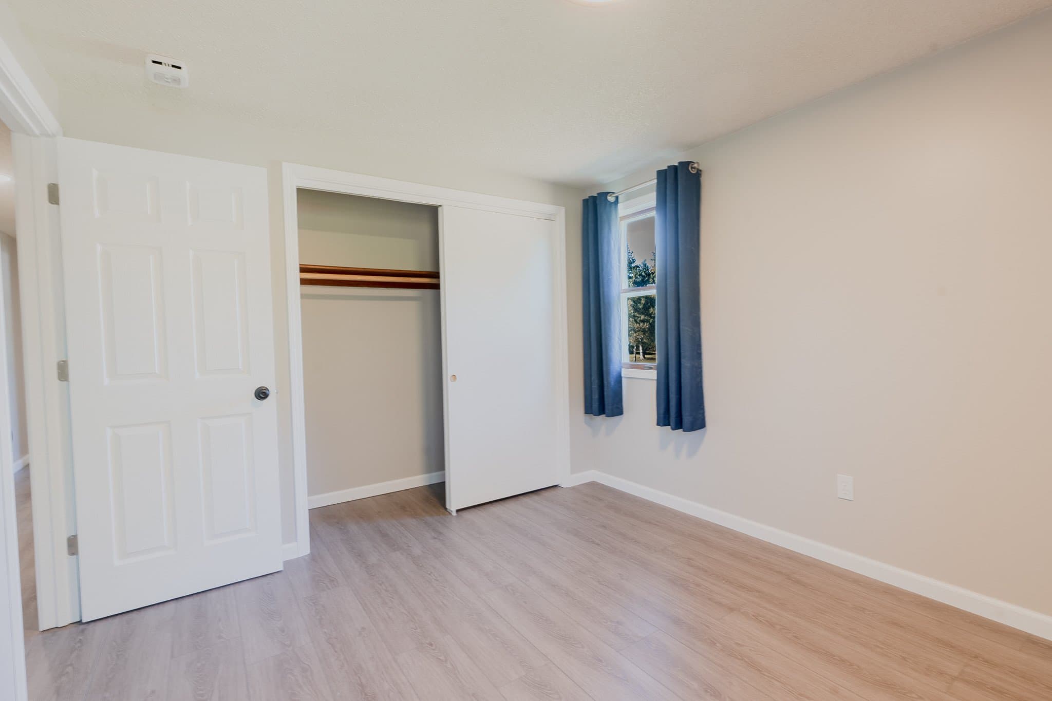 Orchard Park Multiplex: 15 Glendale Ter