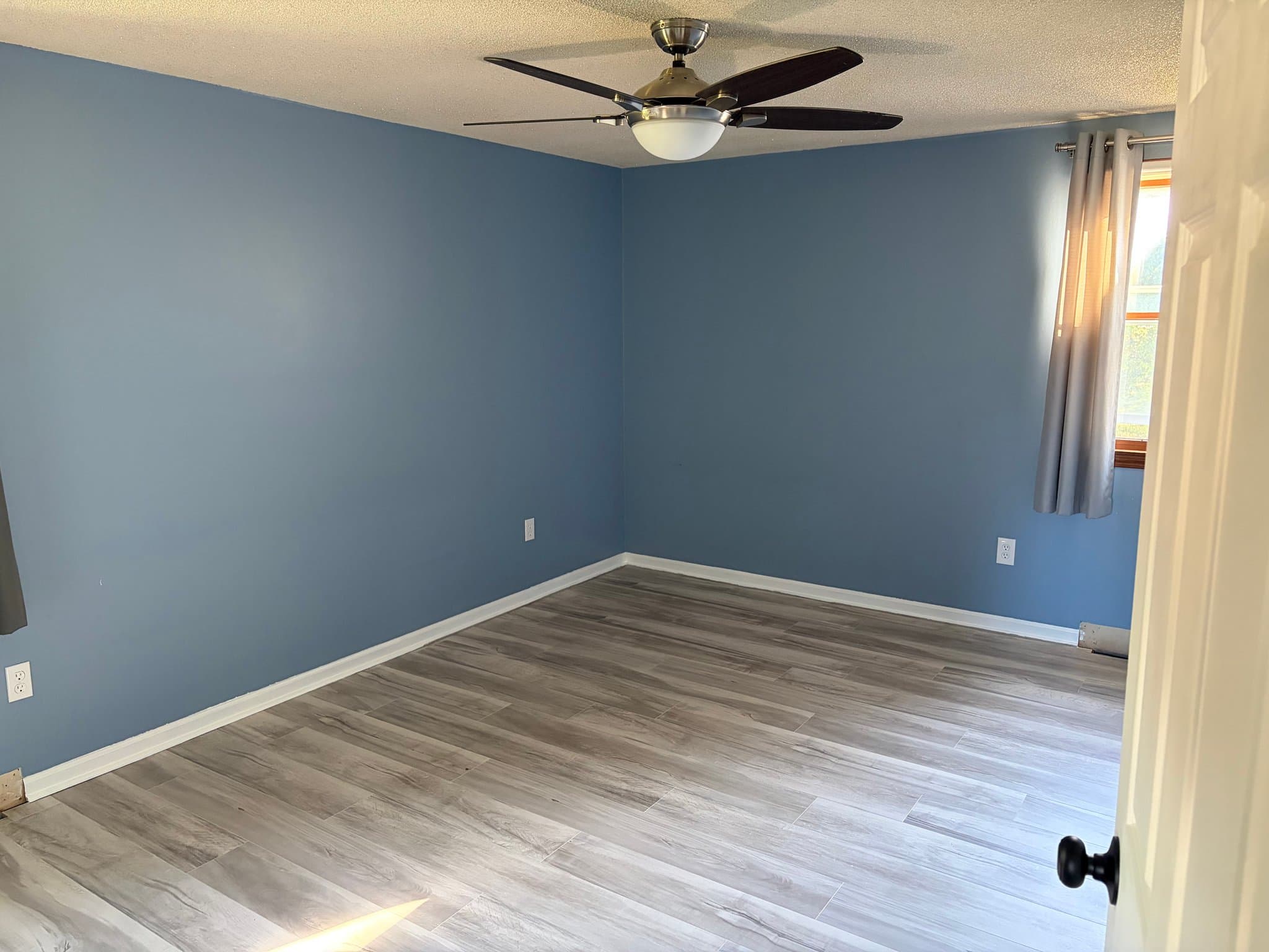 Orchard Park Multiplex: 15 Glendale Ter