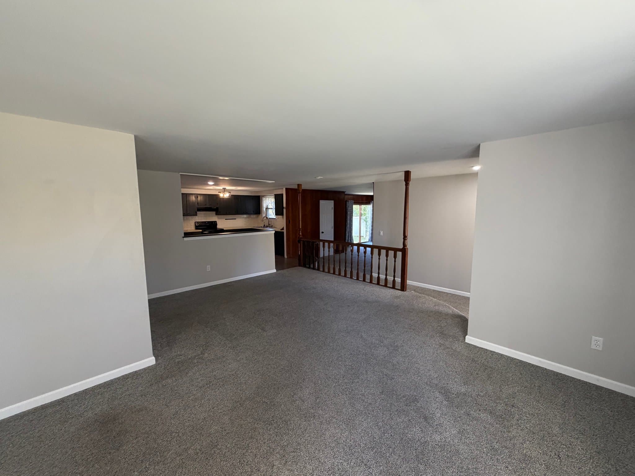 Orchard Park Multiplex: 15 Glendale Ter