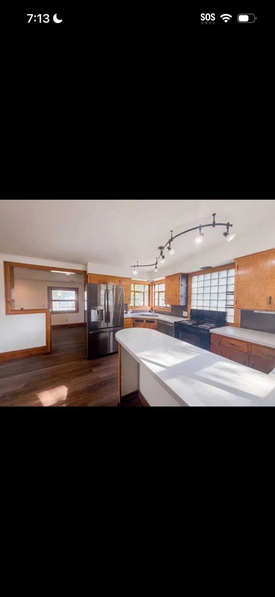 Marion House: 320 S High St