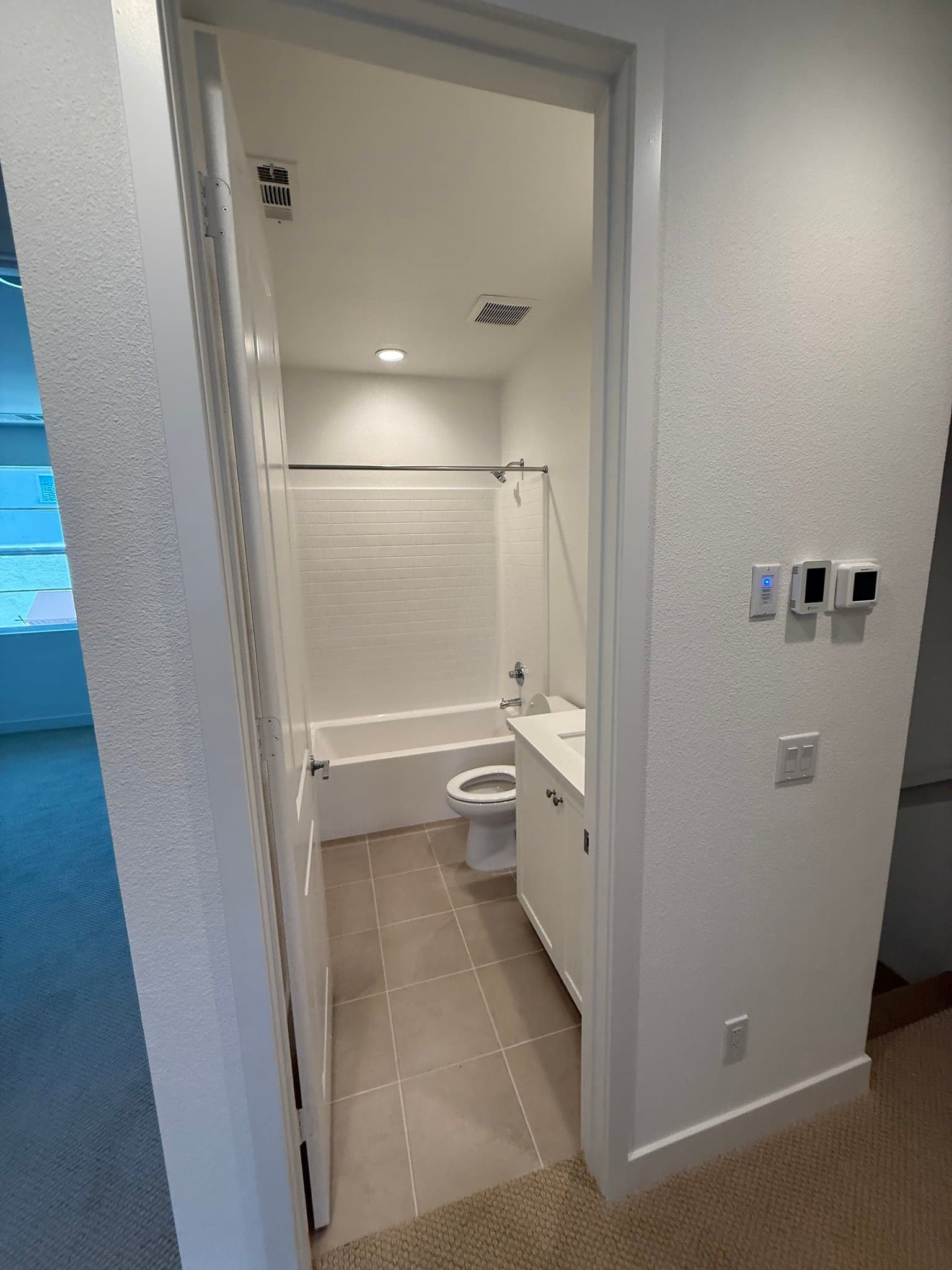 Escondido Townhome: 2216 S. Ava Glen