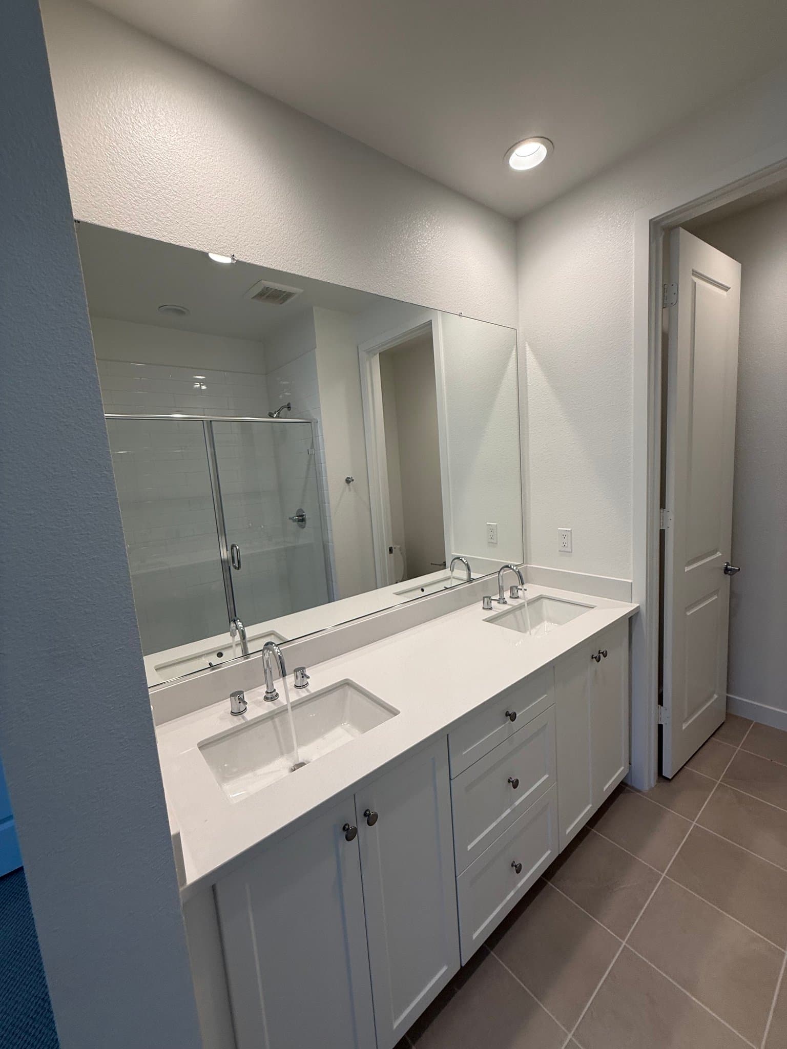Escondido Townhome: 2216 S. Ava Glen