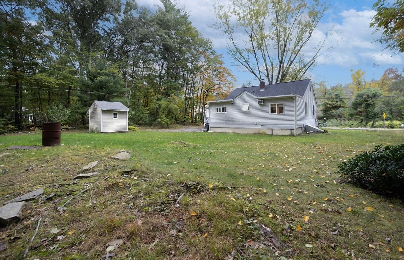 North Scituate House: 188 Snake Hill Rd