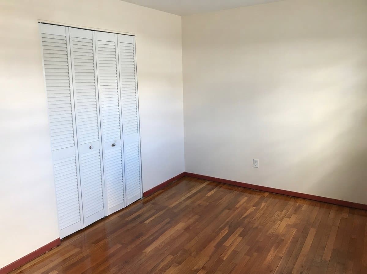 Oakdale Condo: 6 Carolina Dr