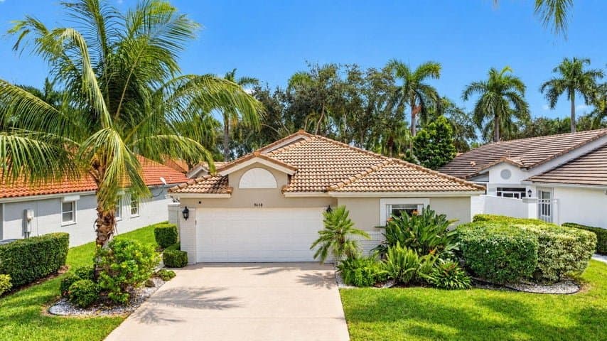 Boynton Beach House: 9638 Harbour Lake Cir