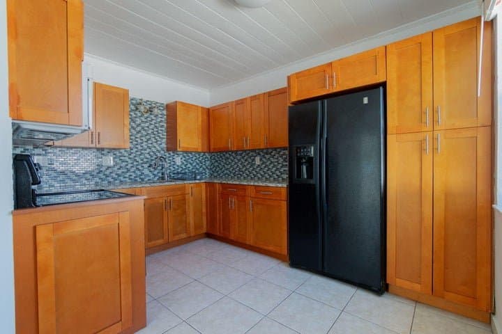 Delray Beach Condo: 214 NE 11th Street #B