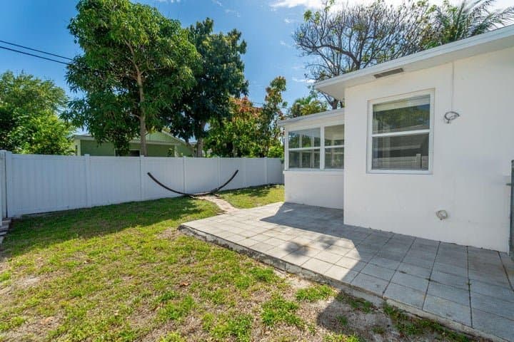 Delray Beach Condo: 214 NE 11th Street #B
