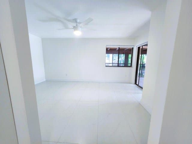 Delray Beach Condo: 30 Pelican Pointe Dr Apt 201