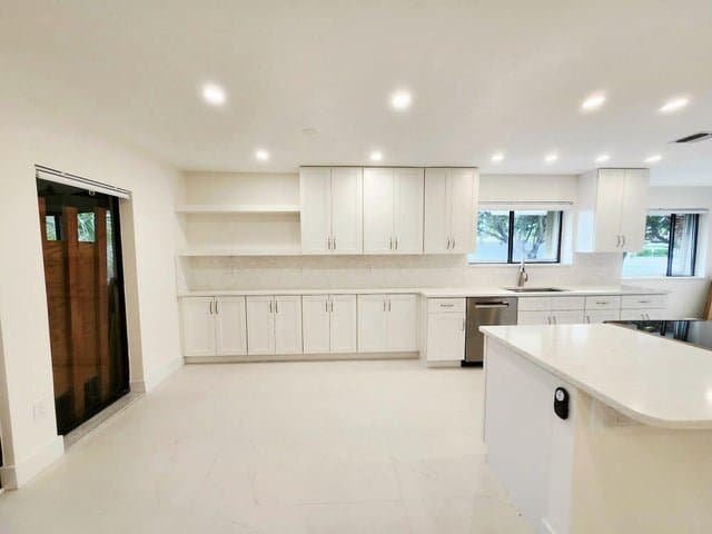 Delray Beach Condo: 30 Pelican Pointe Dr Apt 201