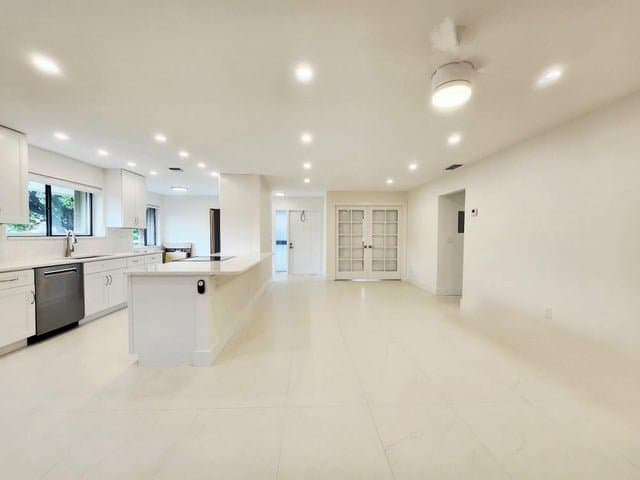 Delray Beach Condo: 30 Pelican Pointe Dr Apt 201