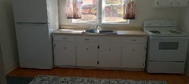 Inman House: 240 Waters Rd