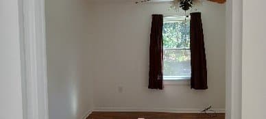 Inman House: 240 Waters Rd