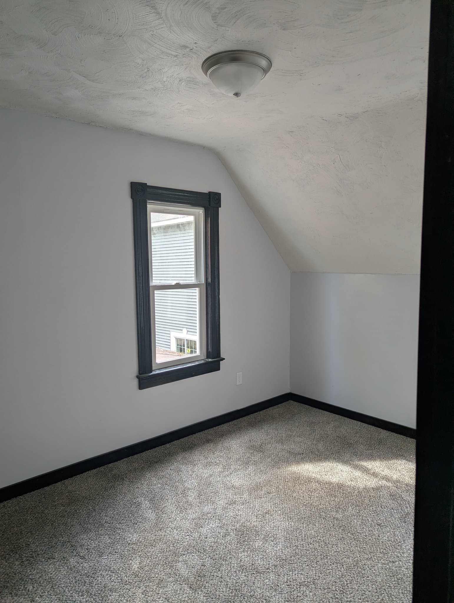 Jordan House: 217 1st St W