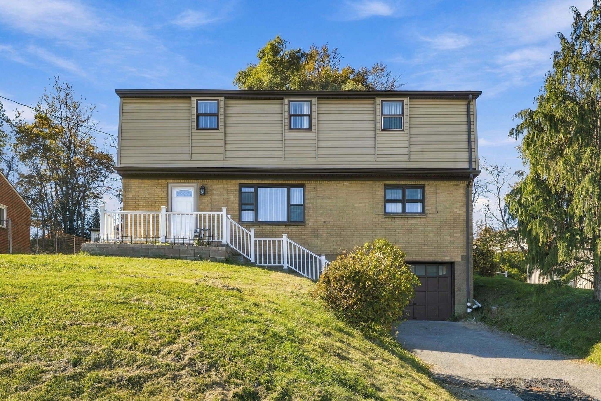 Bethel Park House: 5560 Clarene Dr