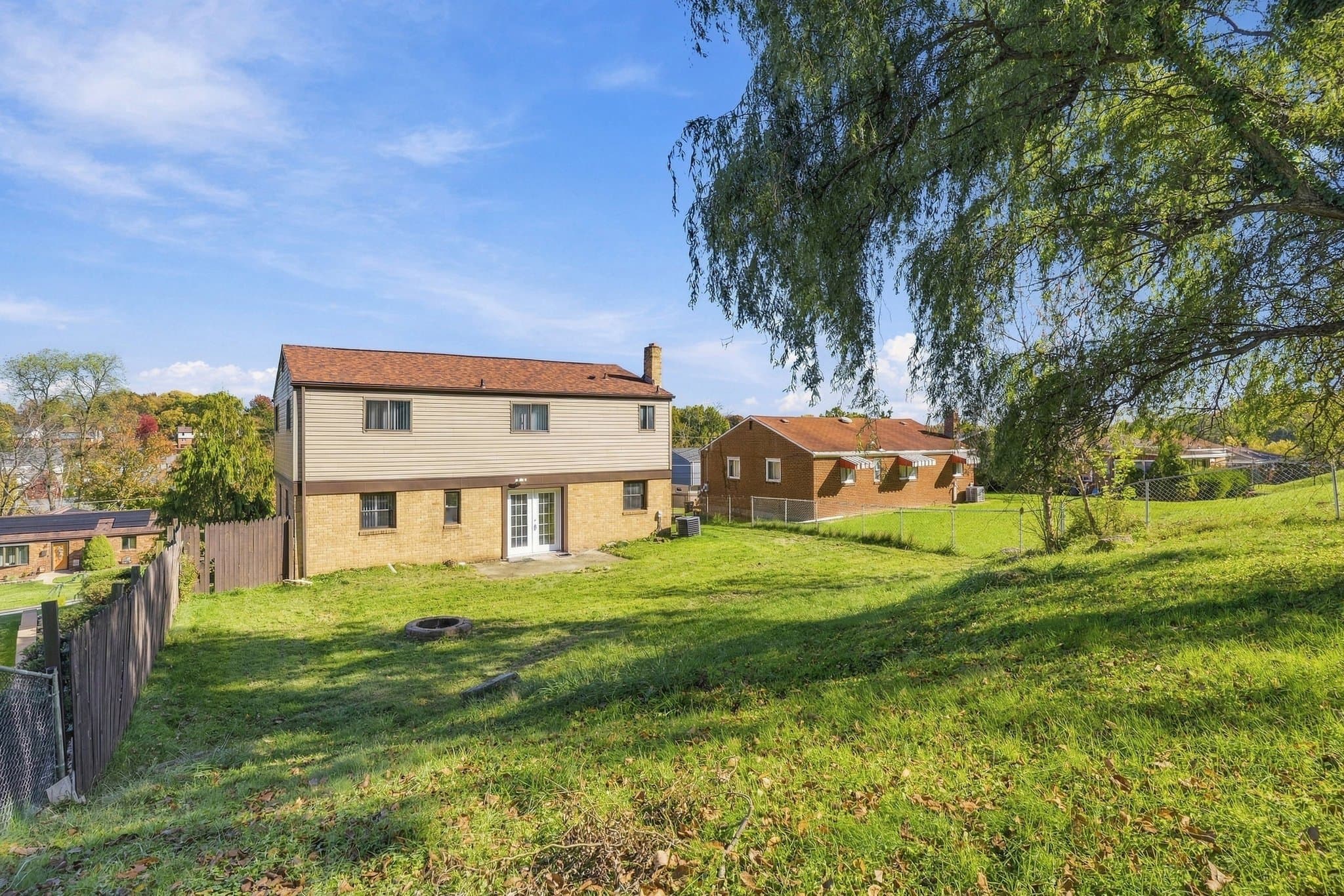 Bethel Park House: 5560 Clarene Dr