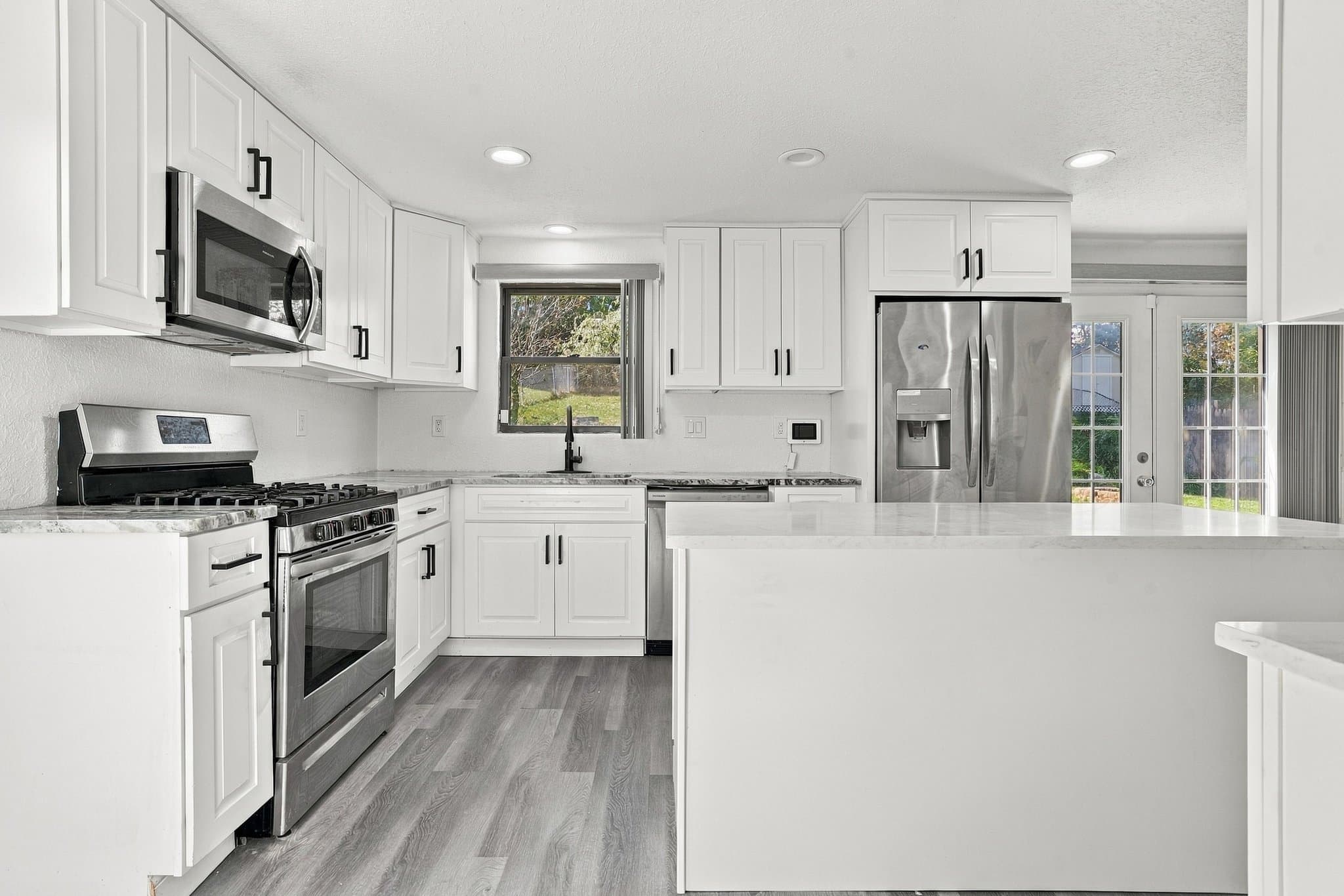 Bethel Park House: 5560 Clarene Dr